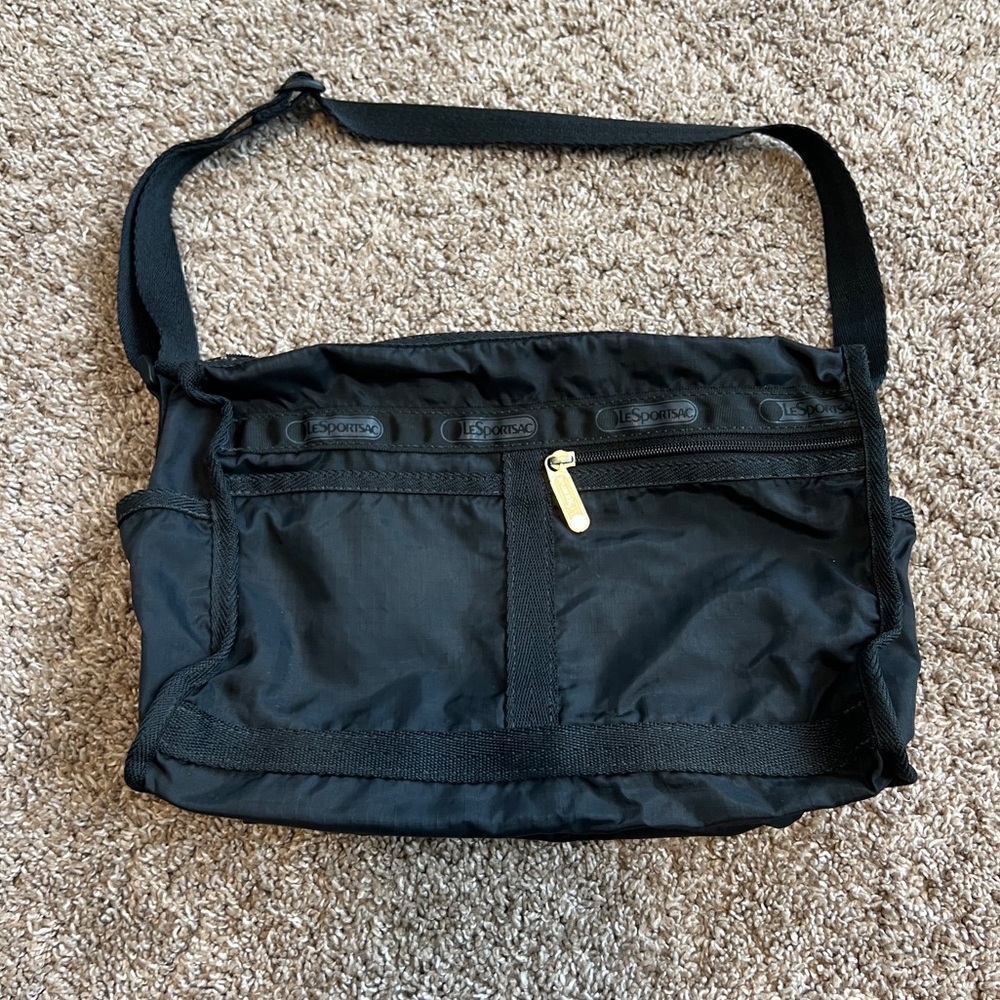 LeSportsac Black Nylon Shoulder Bag Rectangle Pockets Adjustable Strap Small